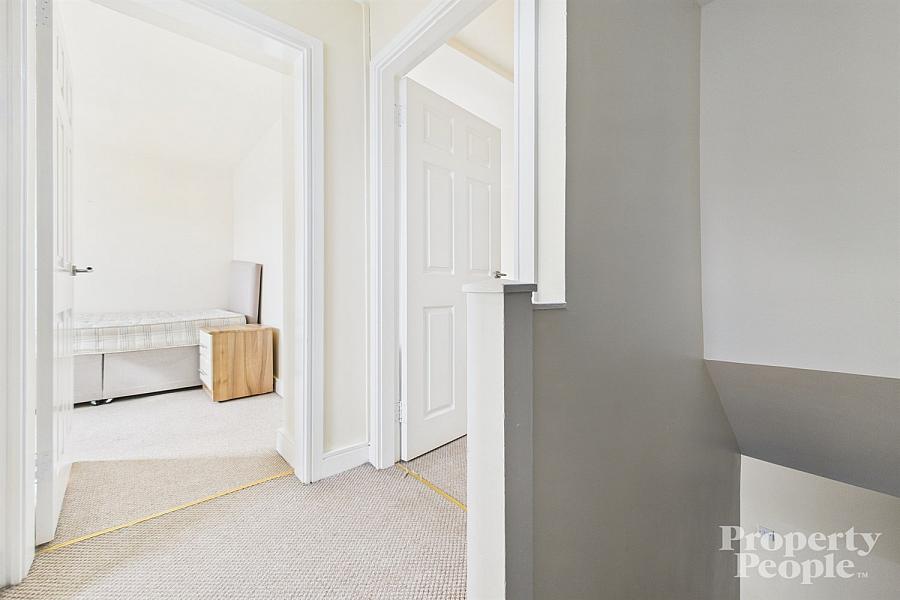 2D, Knocksallagh Green