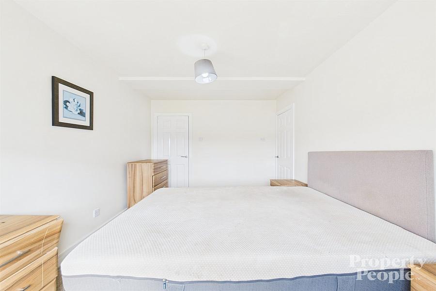 2D, Knocksallagh Green