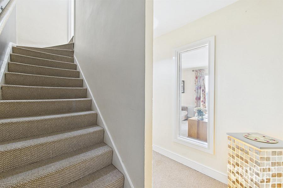 2D, Knocksallagh Green