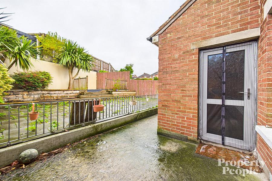 51 Carnbrae Avenue