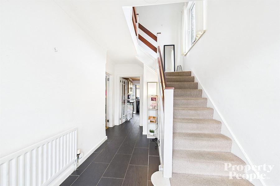 51 Carnbrae Avenue