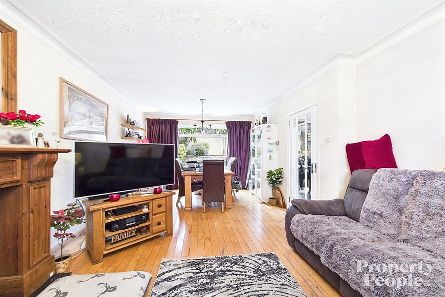 51 Carnbrae Avenue