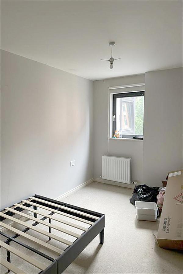 Apartment 22, Luna Building, 1 Redwood Court