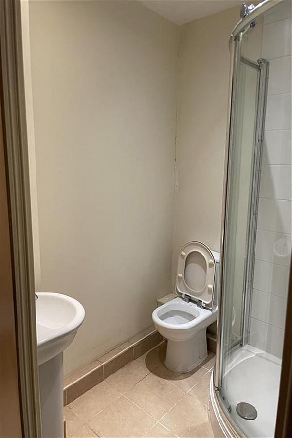 Apartment 22, Luna Building, 1 Redwood Court