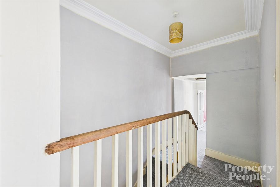 12 Chestnut Gardens