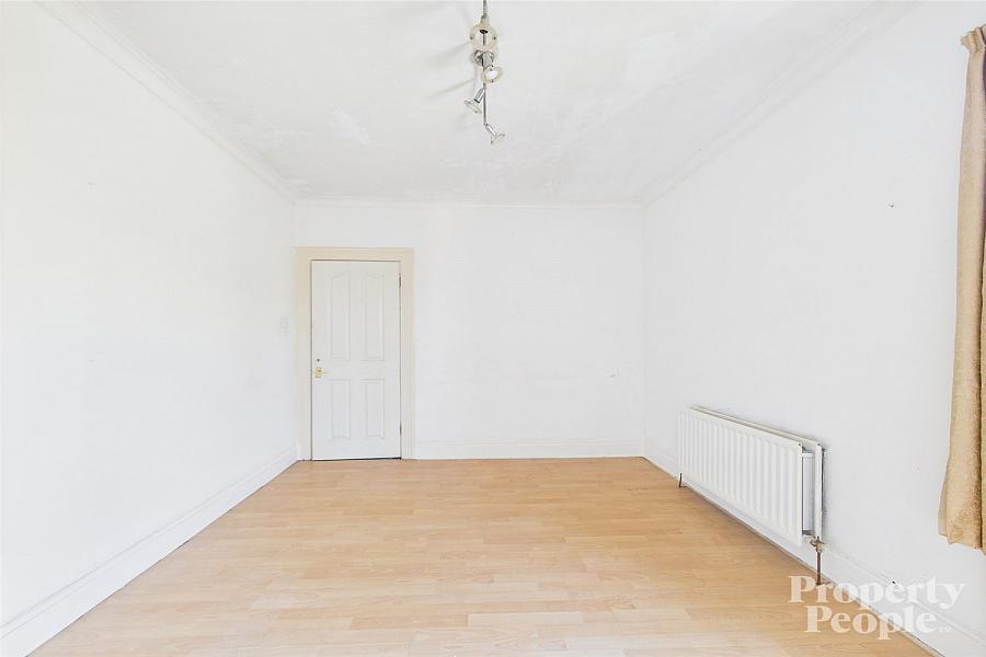 12 Chestnut Gardens
