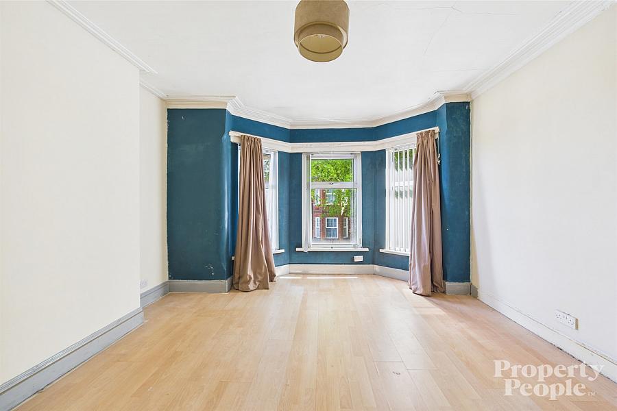 12 Chestnut Gardens