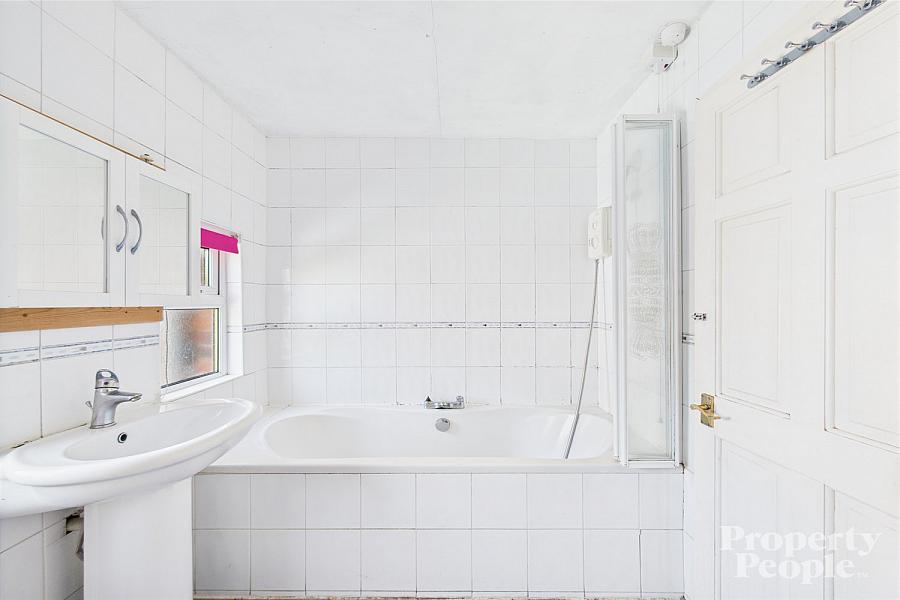 12 Chestnut Gardens