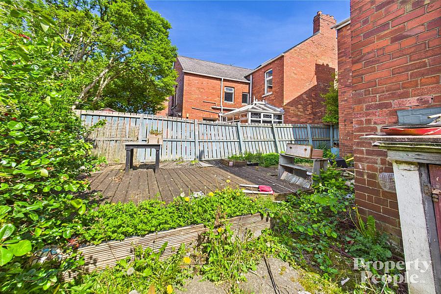 12 Chestnut Gardens