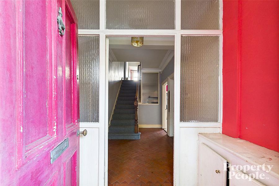 12 Chestnut Gardens