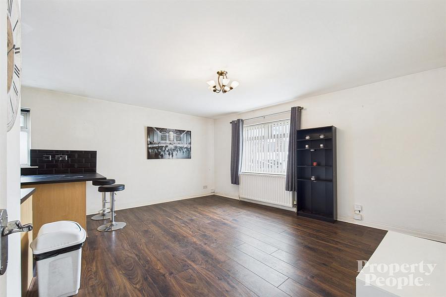 22 Brandon Parade