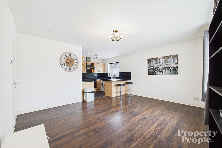 22 Brandon Parade