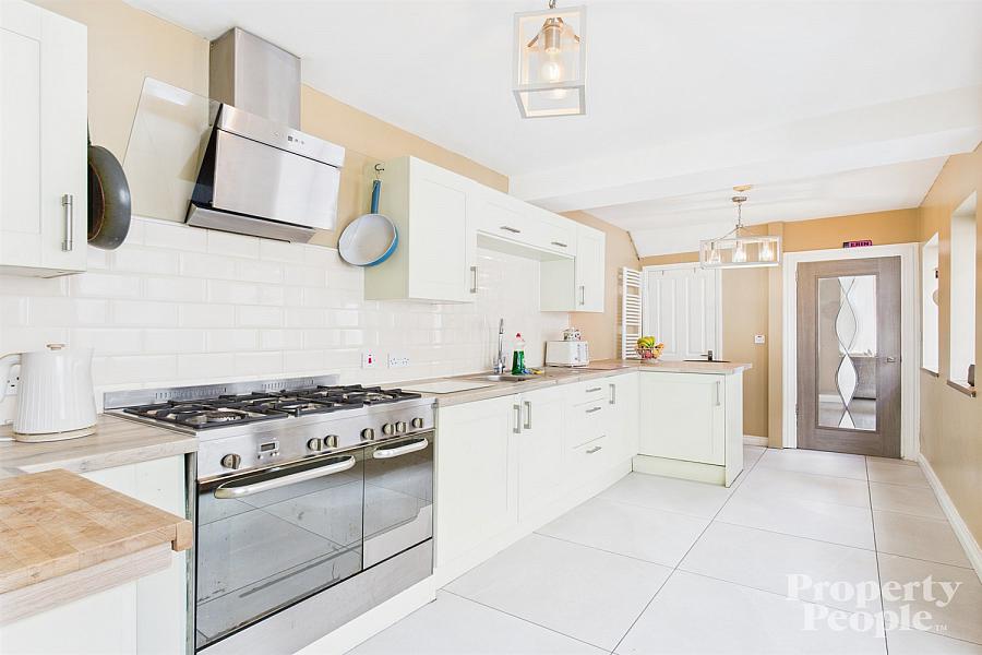 28 Ponsonby Avenue
