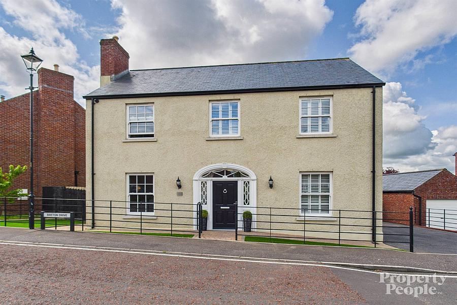 2 Breton Drive, lisburn, BT28 3ZA