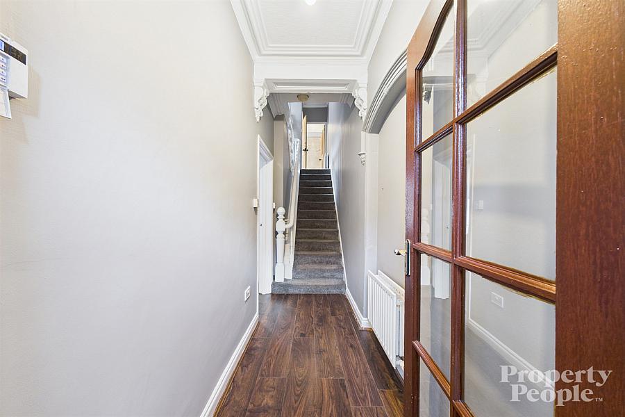 16 Clifton Drive