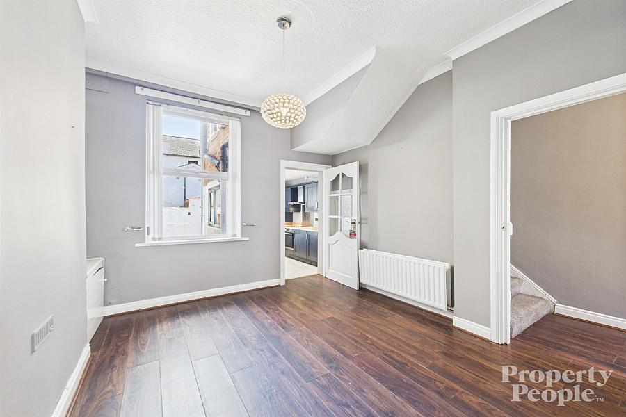 16 Clifton Drive