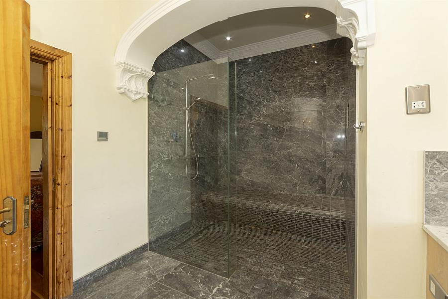 Eden House, 1 Edenturcher Road