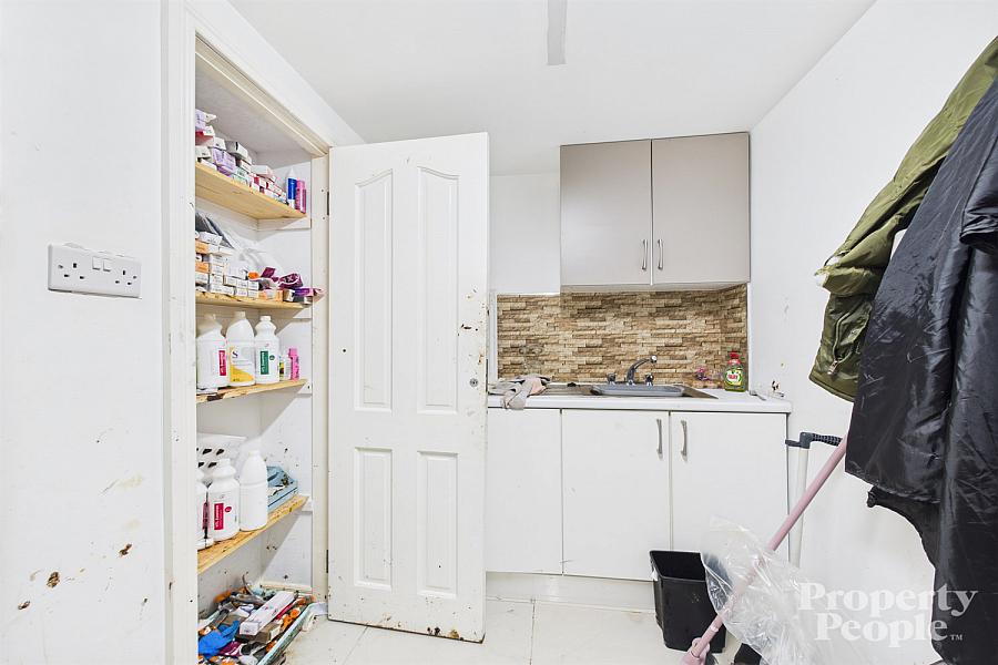 69, Mountview Street