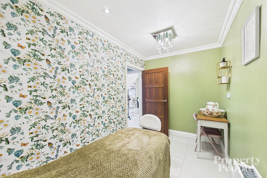 69, Mountview Street