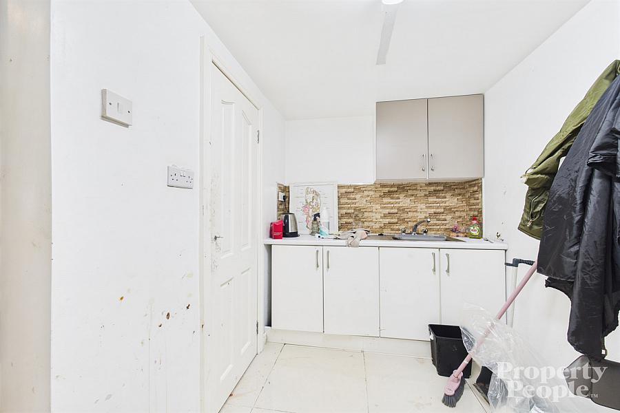 69, Mountview Street