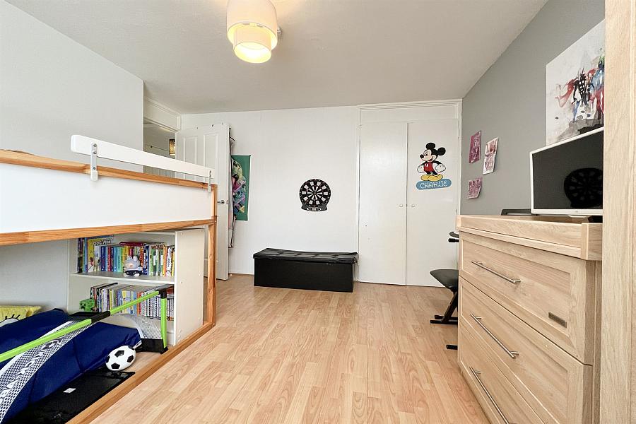 25 Rathvarna Gardens