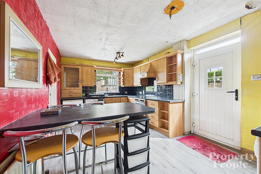 9 Cliftondene Crescent