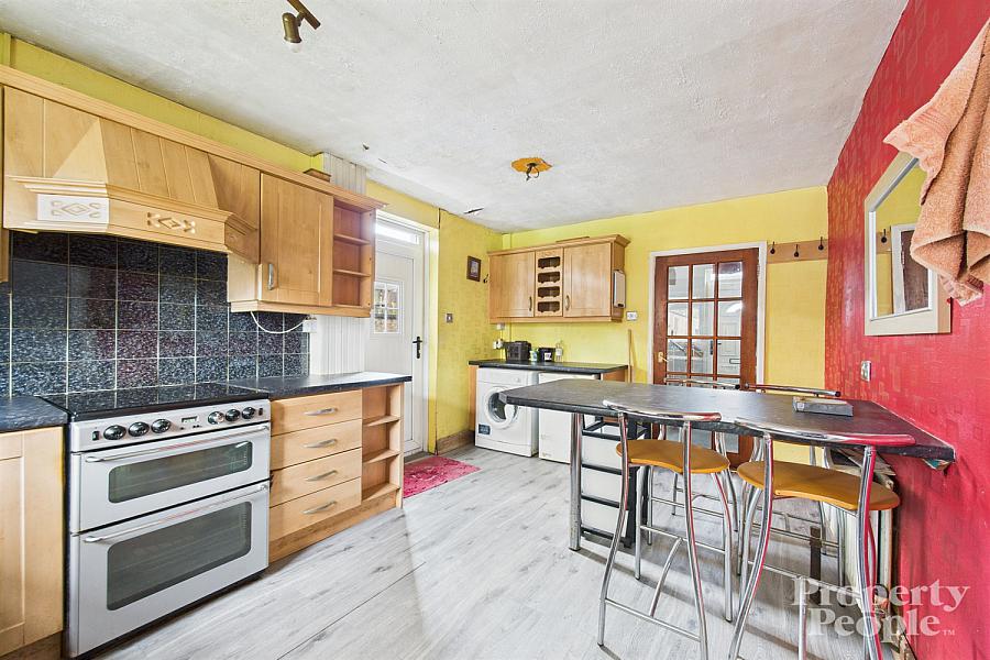 9 Cliftondene Crescent