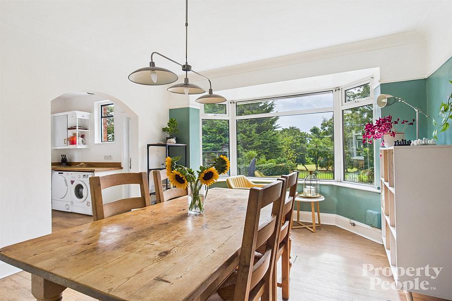 66 Sunningdale Park