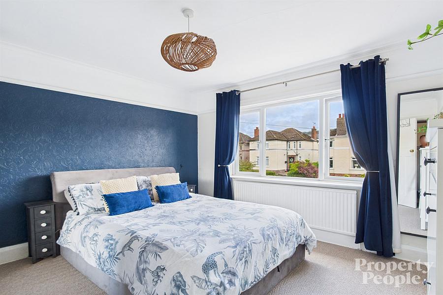 66 Sunningdale Park