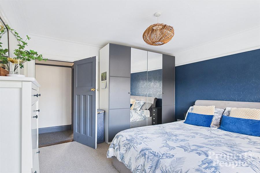 66 Sunningdale Park