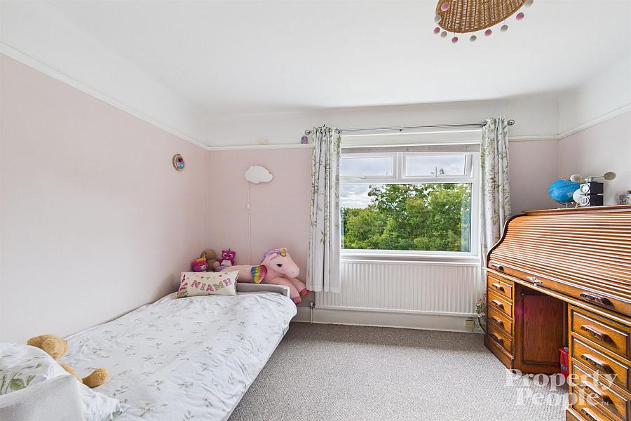 66 Sunningdale Park