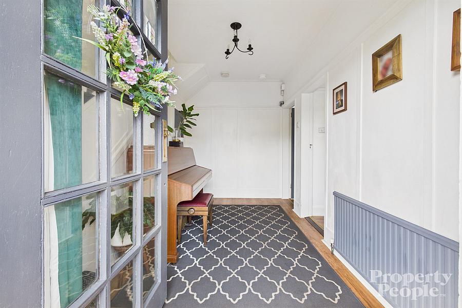 66 Sunningdale Park