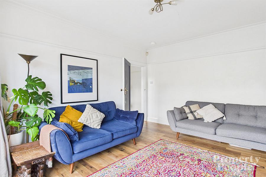66 Sunningdale Park