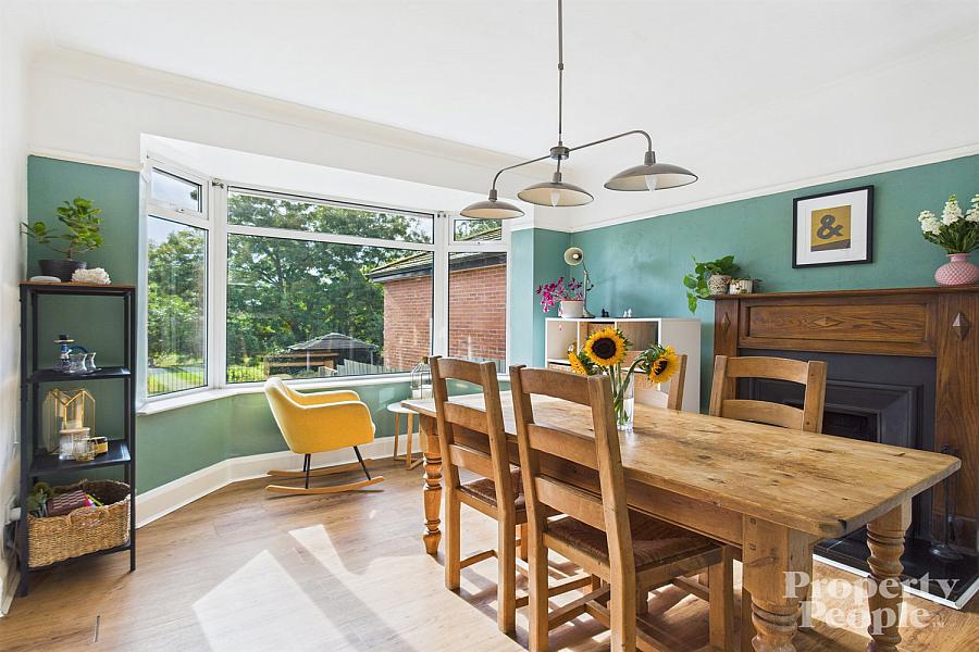 66 Sunningdale Park