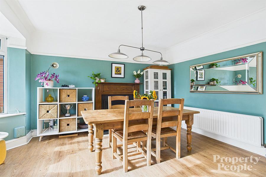 66 Sunningdale Park