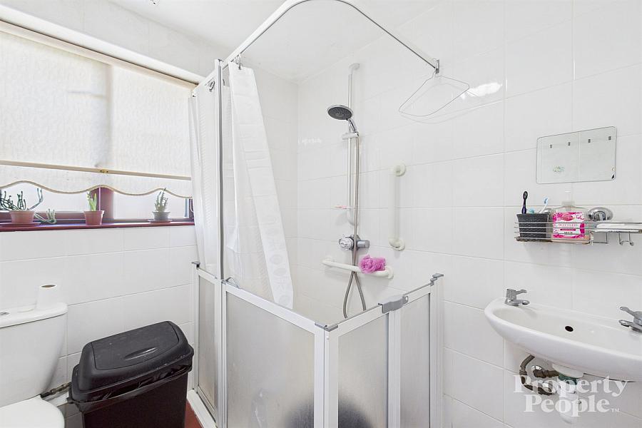 10 Waveney Heights