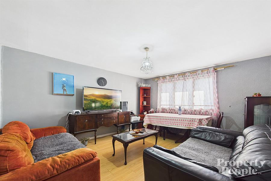 10 Waveney Heights
