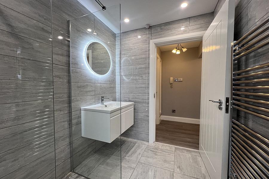 Flat 3, 6 Glandore Avenue
