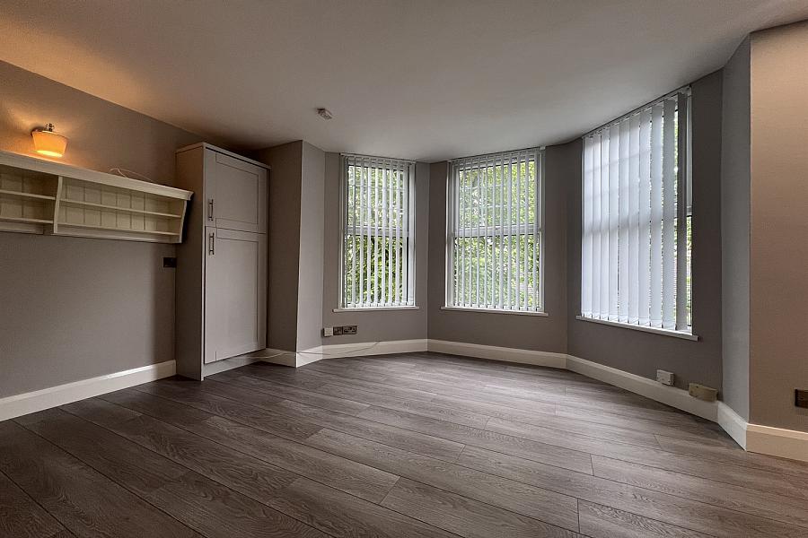 Flat 3, 6 Glandore Avenue