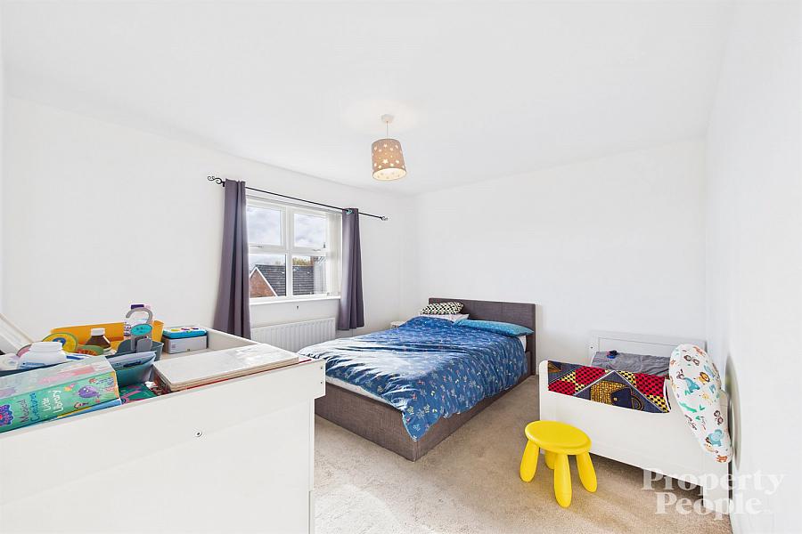 27 Wolfhill Manor, Ligoneil