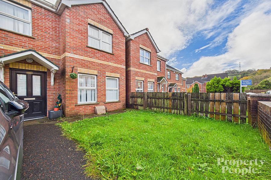 27 Wolfhill Manor, Ligoneil