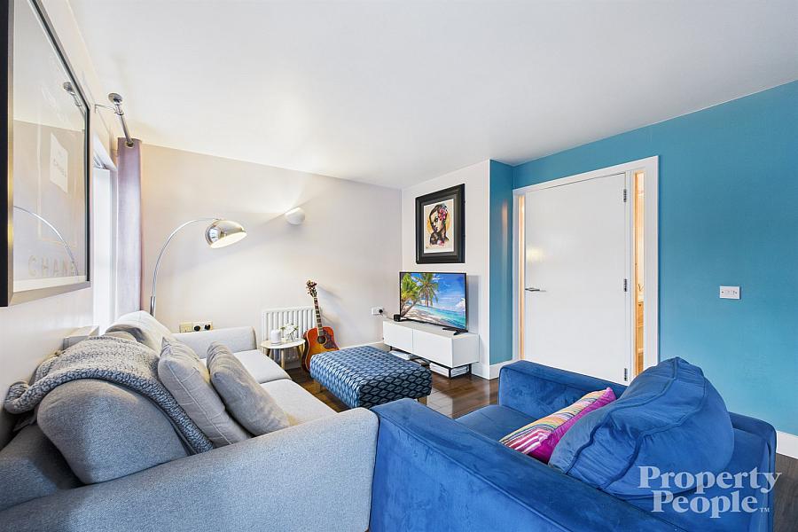 APT 8, 4-6, Baltic Avenue