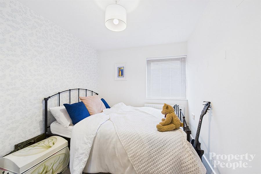 APT 8, 4-6, Baltic Avenue