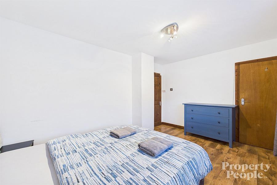 74 Gainsborough Drive