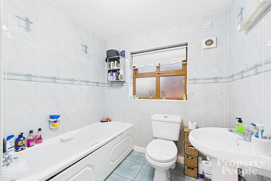 1F Flax Street, Crumlin Road