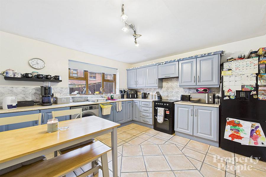 1F Flax Street, Crumlin Road