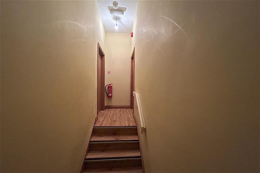 Flat 2, 40 Castleton Gardens