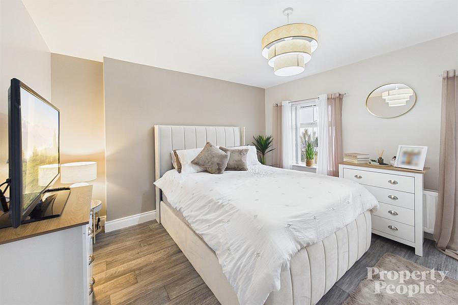 2 Mill Valley North, Ligoneil