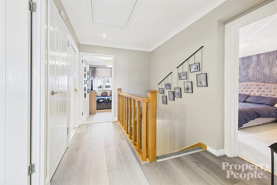 32 Lagmore Grove, Dunmurry