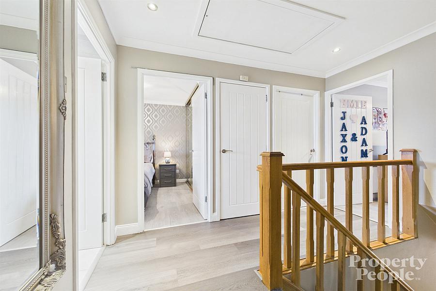 32 Lagmore Grove, Dunmurry